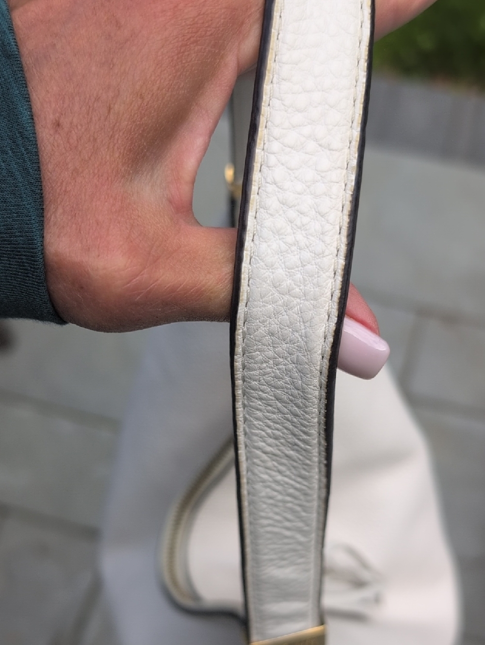 Michael Kors Cream Pebbled Leather Hobo With Crossbody Strap. EUC - Picture 8 of 12